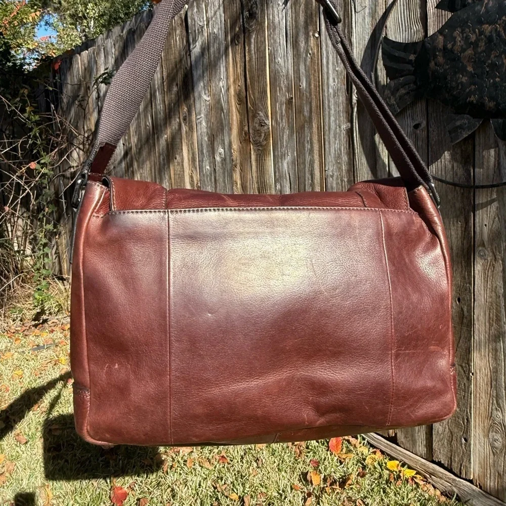 ▶️ Fossil ◀️ Brown Leather Messenger Computer Bag